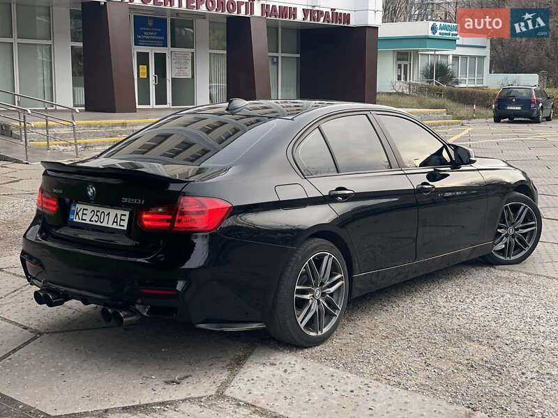 Седан BMW 3 Series 2014 в Днепре