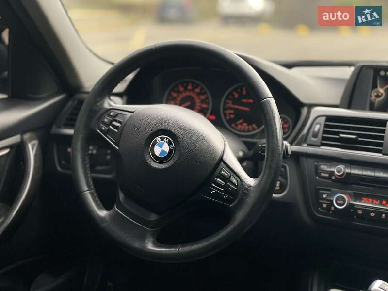 Седан BMW 3 Series 2014 в Днепре
