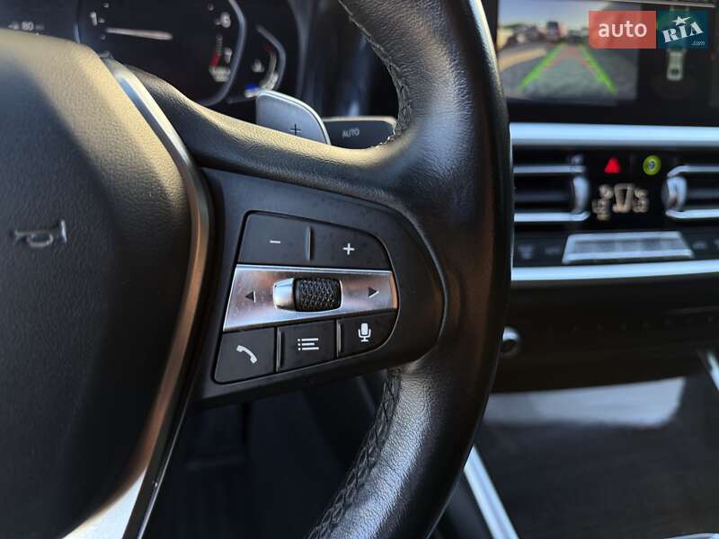 Седан BMW 3 Series 2021 в Львове