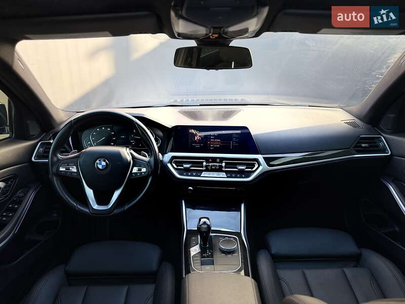Седан BMW 3 Series 2021 в Львове