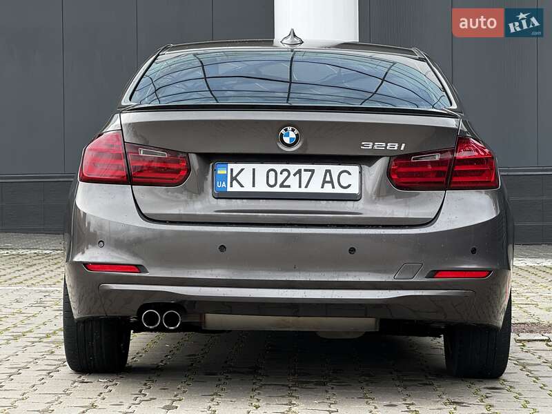 Седан BMW 3 Series 2013 в Киеве