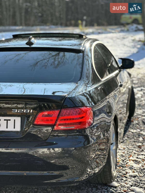 Купе BMW 3 Series 2010 в Львове фото 8 Купе BMW 3 Series 2010 в Львове