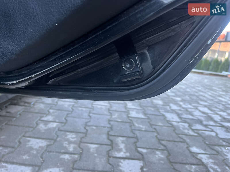 Седан BMW 3 Series 2003 в Волочиске