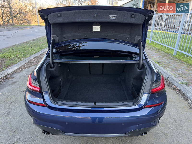 Седан BMW 3 Series 2019 в Кременчуге