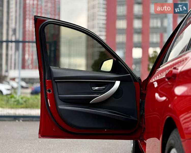 Седан BMW 3 Series 2018 в Киеве фото 18 Седан BMW 3 Series 2018 в Киеве