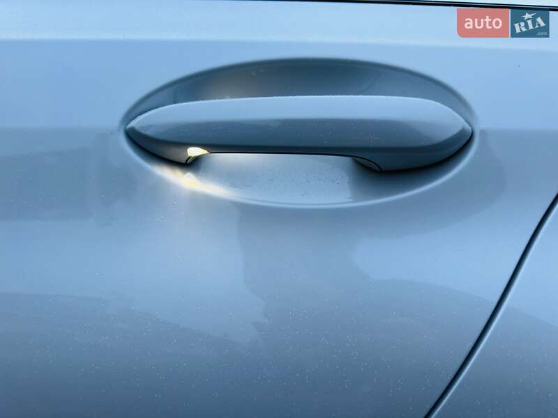 Седан BMW 3 Series 2019 в Луцке