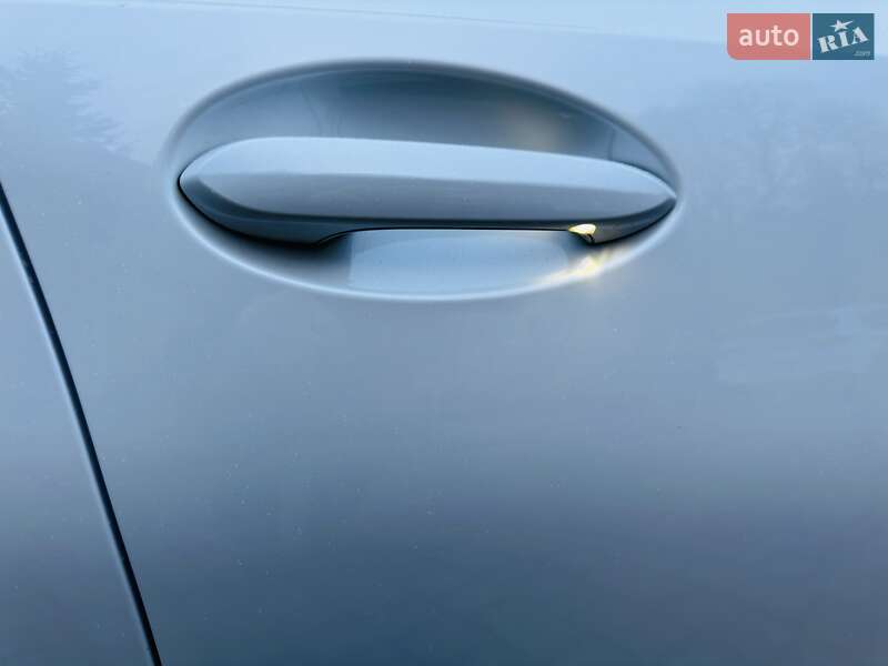 Седан BMW 3 Series 2019 в Луцке