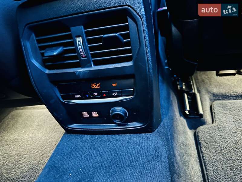 Седан BMW 3 Series 2019 в Луцке