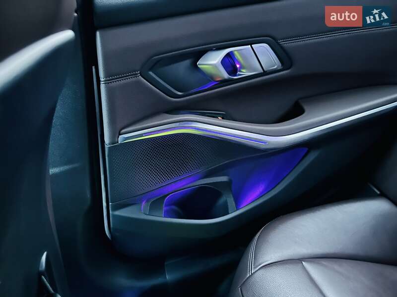 Седан BMW 3 Series 2019 в Луцке