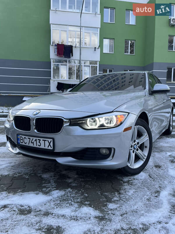 Седан BMW 3 Series 2013 в Новояворівську