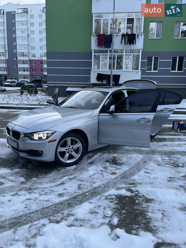 Седан BMW 3 Series 2013 в Новояворівську