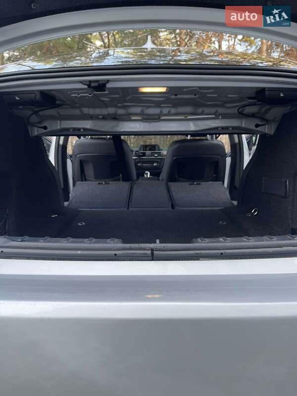 Седан BMW 3 Series 2013 в Новояворівську