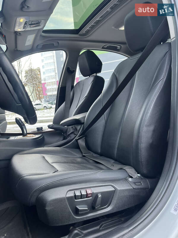 Седан BMW 3 Series 2013 в Новояворівську