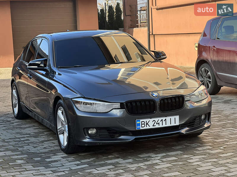Седан BMW 3 Series 2012 в Ровно