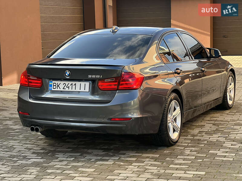 Седан BMW 3 Series 2012 в Ровно