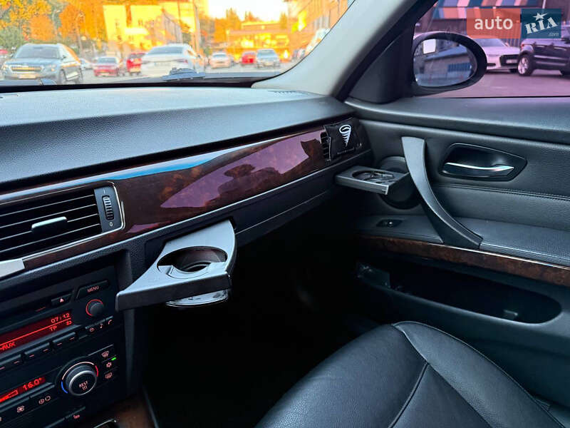 Седан BMW 3 Series 2006 в Киеве