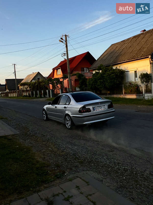 Седан BMW 3 Series 2002 в Буштыне