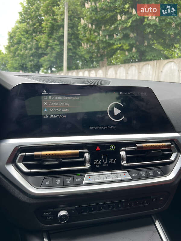 Седан BMW 3 Series 2022 в Львове
