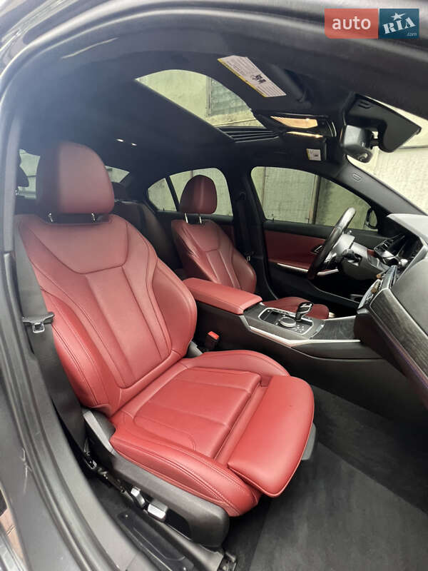 Седан BMW 3 Series 2022 в Львове