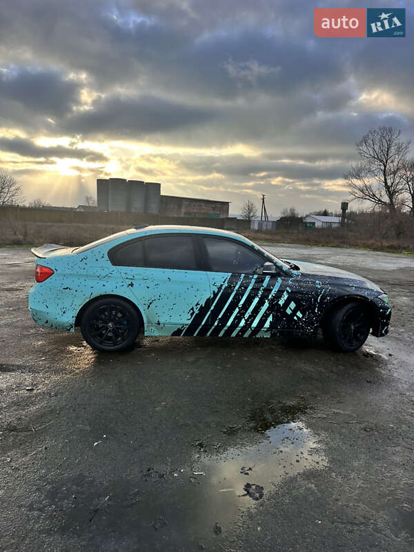 Седан BMW 3 Series 2013 в Буче