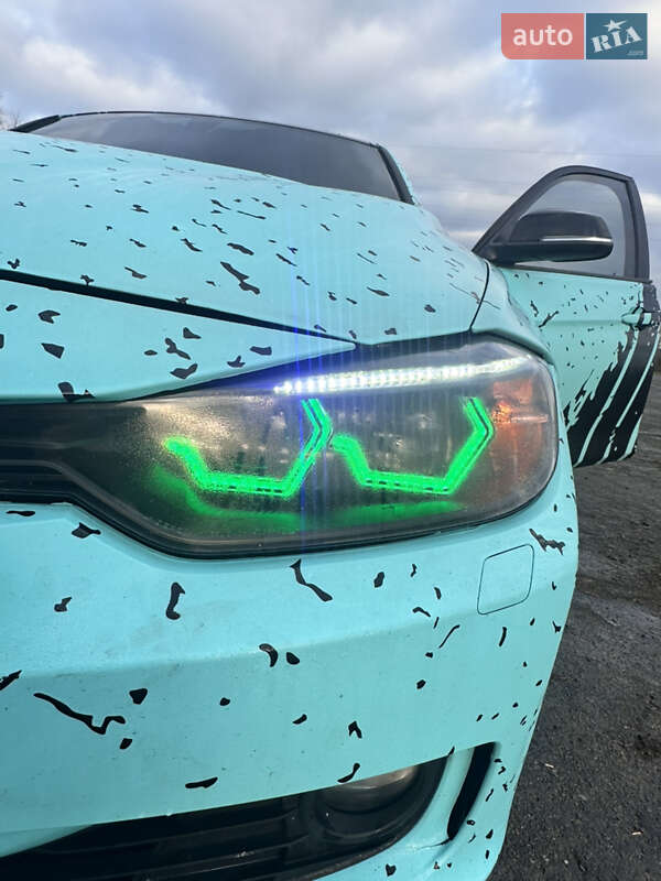 Седан BMW 3 Series 2013 в Буче