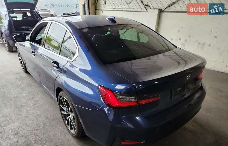 Седан BMW 3 Series 2019 в Киеве