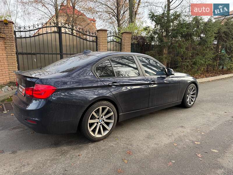 Седан BMW 3 Series 2016 в Киеве