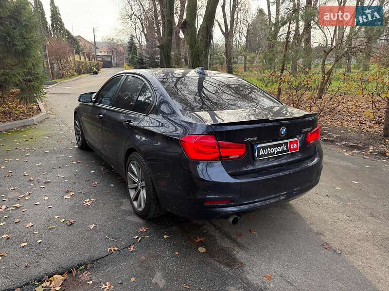 Седан BMW 3 Series 2016 в Киеве