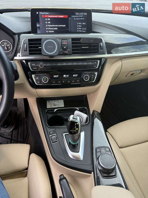 Седан BMW 3 Series 2017 в Казатине