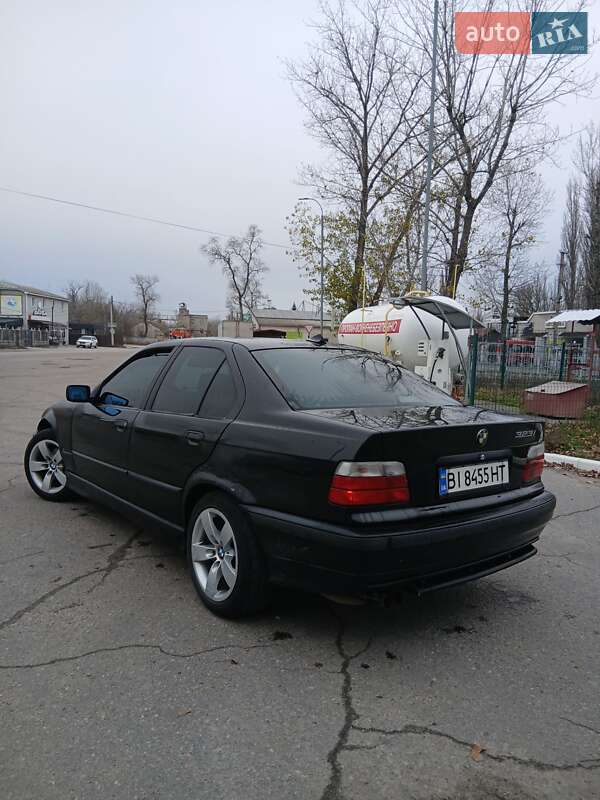 Седан BMW 3 Series 1995 в Кременчуге
