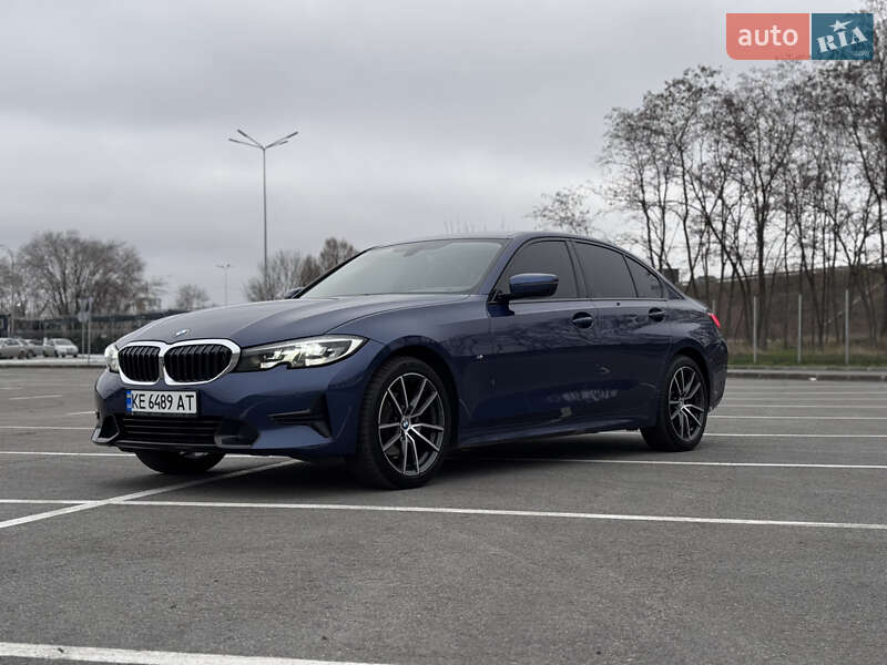 Седан BMW 3 Series 2021 в Днепре