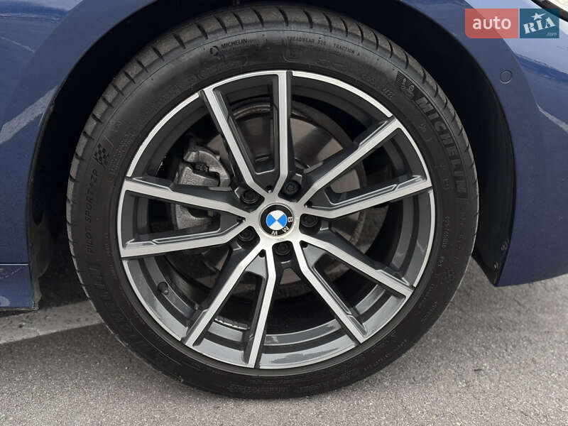 Седан BMW 3 Series 2021 в Днепре