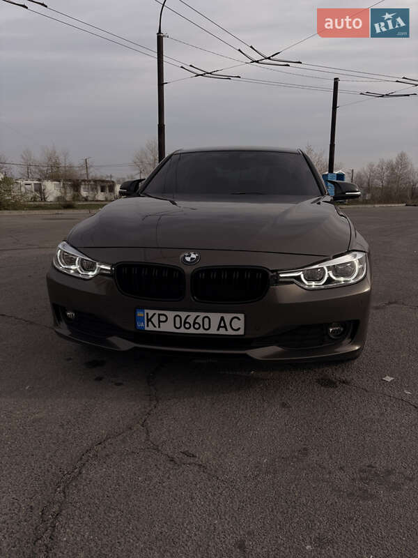 Седан BMW 3 Series 2014 в Запорожье