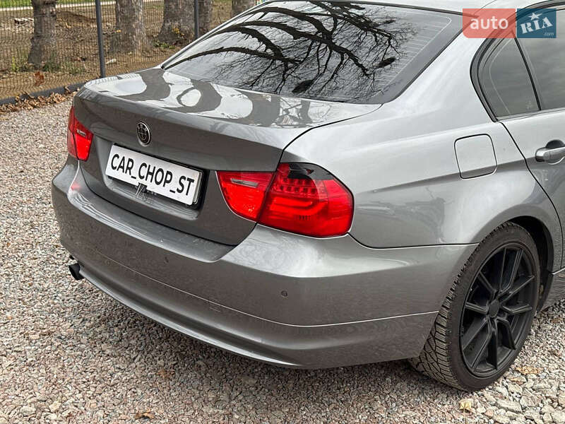 Седан BMW 3 Series 2010 в Стрые