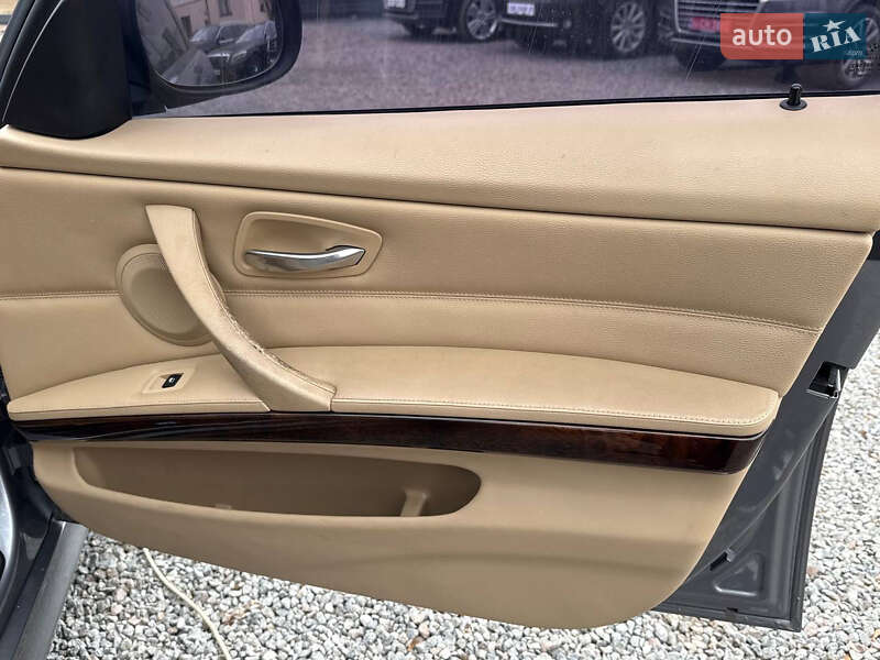 Седан BMW 3 Series 2010 в Стрые