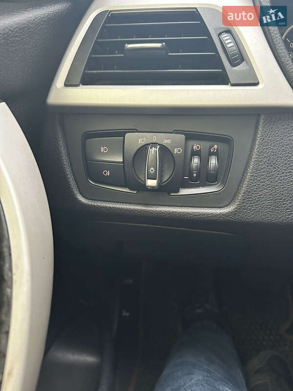 Универсал BMW 3 Series 2016 в Киеве