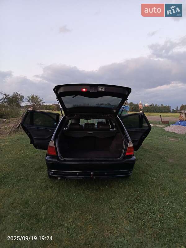 Универсал BMW 3 Series 2003 в Березному