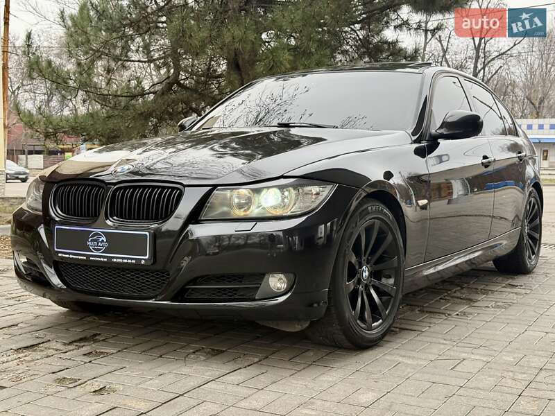 Седан BMW 3 Series 2011 в Днепре