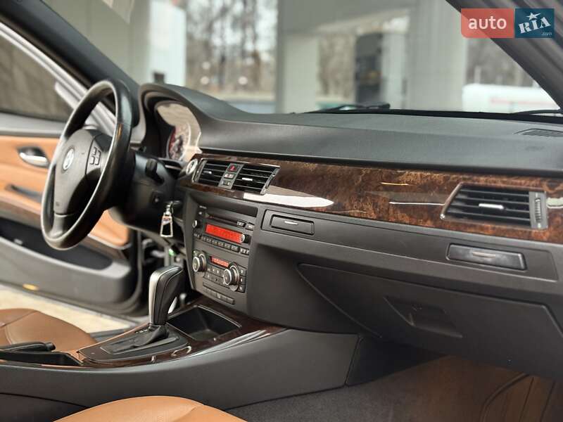 Седан BMW 3 Series 2011 в Днепре