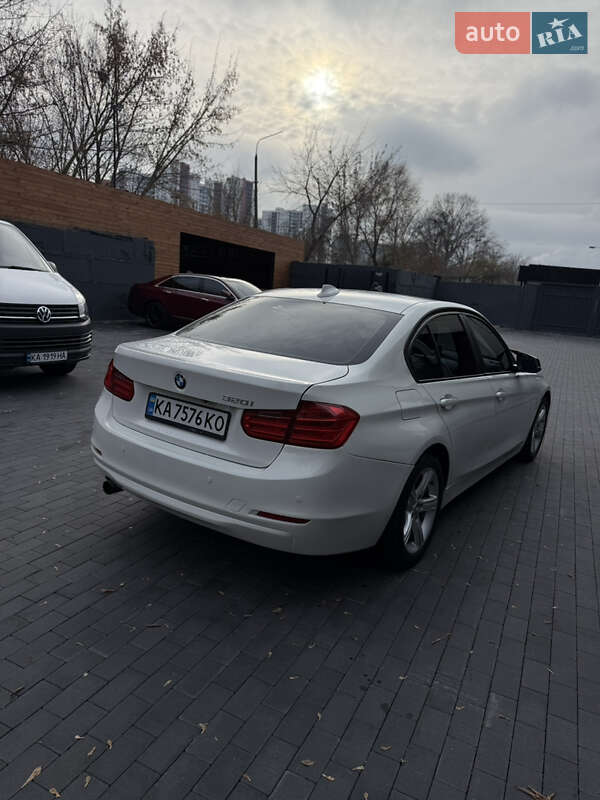 Седан BMW 3 Series 2013 в Киеве