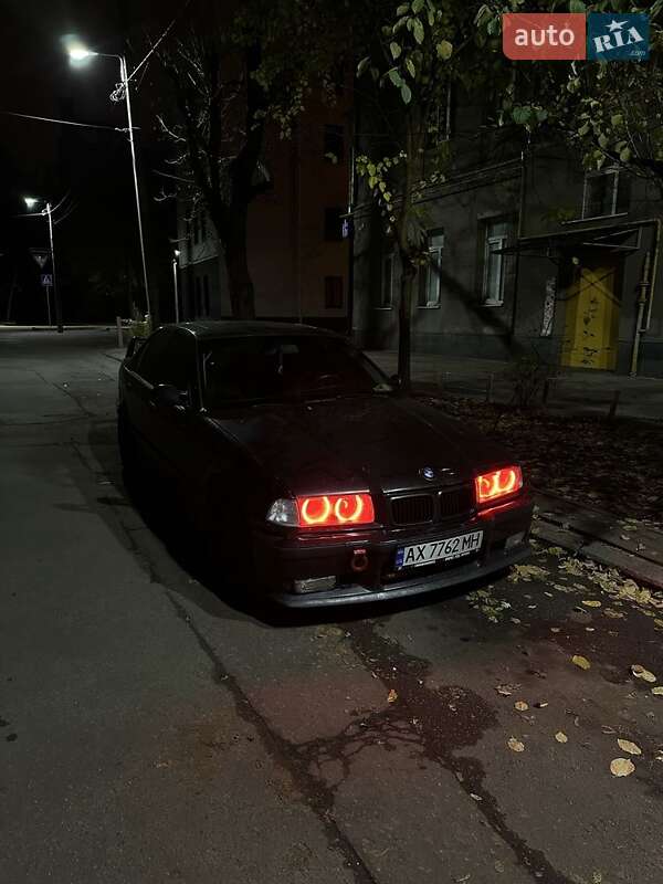 Седан BMW 3 Series 1991 в Харькове