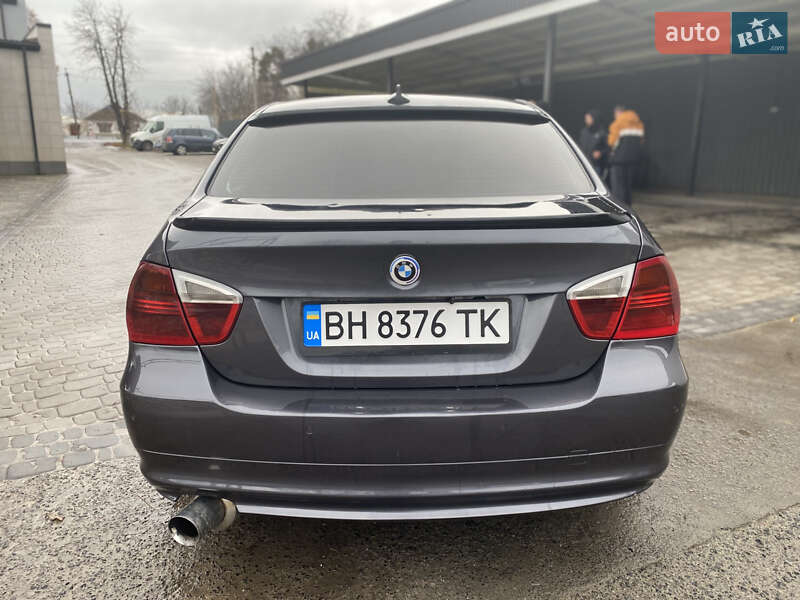 Седан BMW 3 Series 2005 в Тульчине