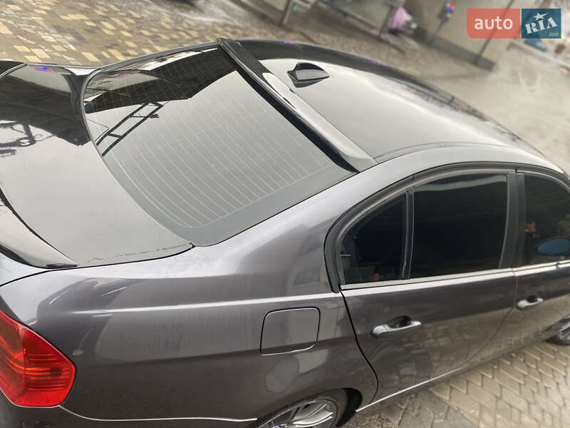 Седан BMW 3 Series 2005 в Тульчине