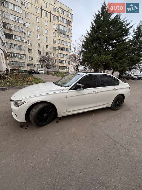 Седан BMW 3 Series 2013 в Полтаве