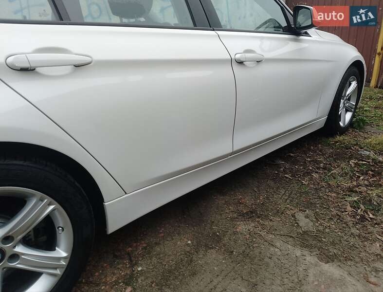 Седан BMW 3 Series 2015 в Киеве