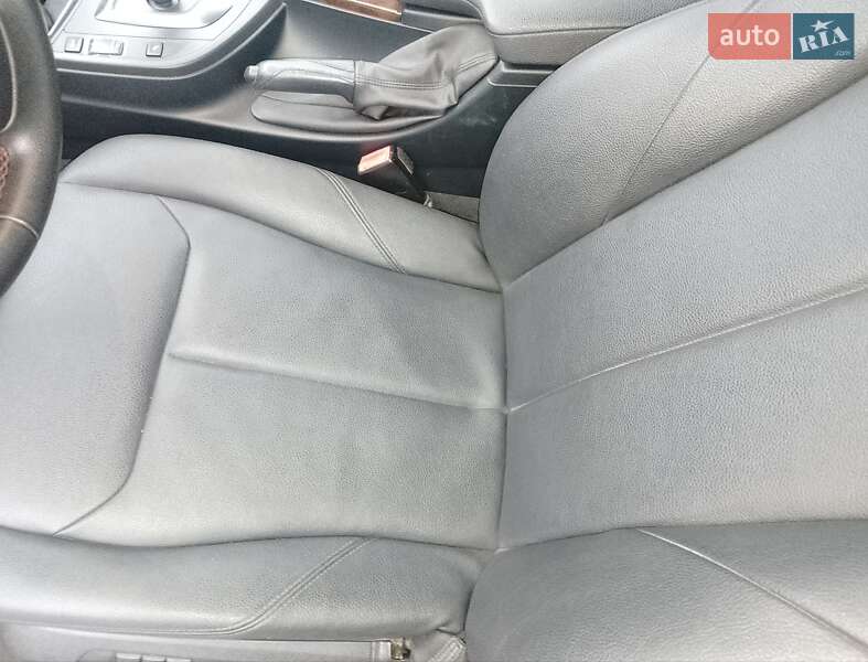 Седан BMW 3 Series 2015 в Киеве