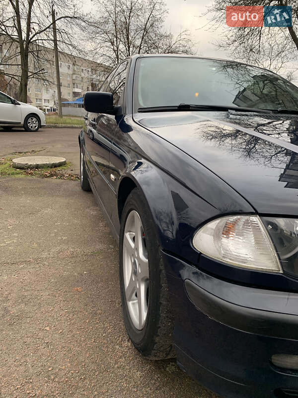 Седан BMW 3 Series 1999 в Коростене