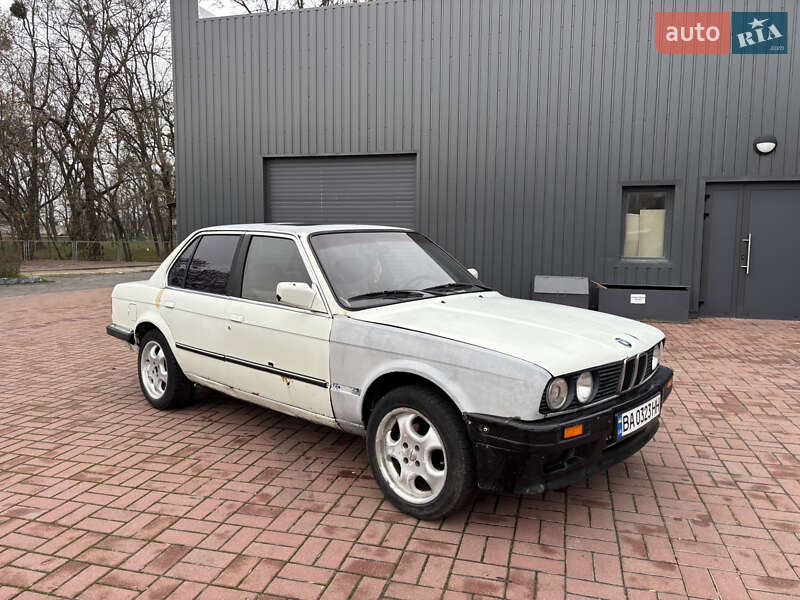 Седан BMW 3 Series 1986 в Знаменке