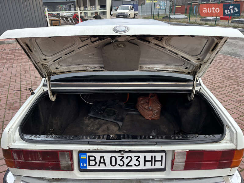 Седан BMW 3 Series 1986 в Знаменке