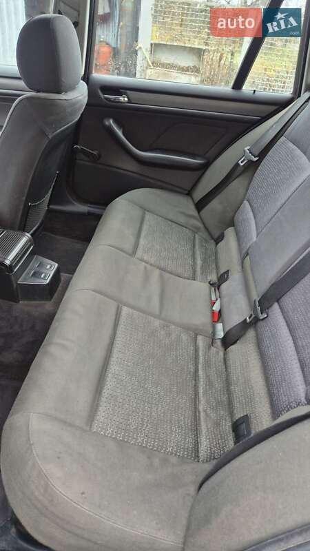 Универсал BMW 3 Series 2003 в Берестечку